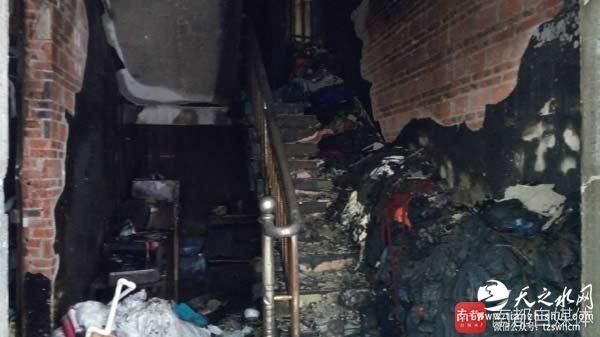 广东东莞大朗一出租屋凌晨起火 已致7死4伤