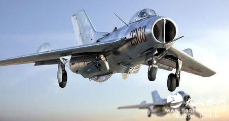 老照片：服役近半個世紀的英雄戰斗機”殲-6“，超有時代感！
