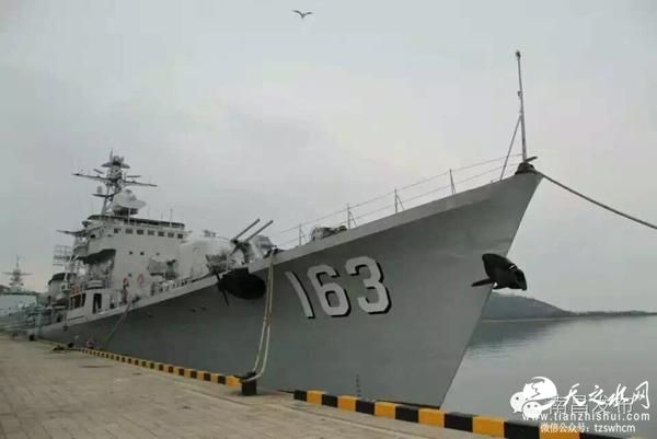 国产第一代导弹驱逐舰南昌舰退役 将造主题公园