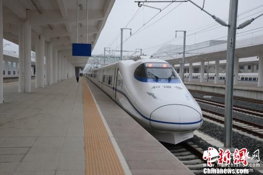 南宁至昆明高铁试跑 年底全线开通运营