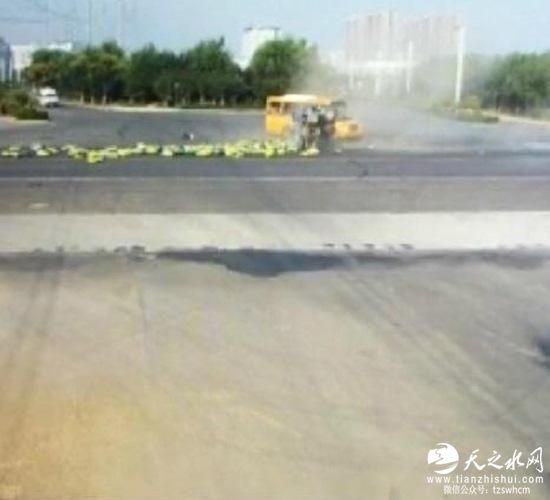 河南睢县发生一起校车事故 已有2名幼儿死亡