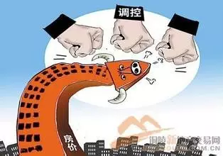 这次调控风暴来得的确很猛，但对下一步房地产走势的影响的判断，不是看出拳的力度，更要看出拳者的意图。很显然，管理层选择在国庆黄金周期间紧锣密鼓出台史无前例的限购限贷政策，目的恰恰是防止房地产继续过热后出现崩盘的危险，而不是为了加速其崩盘。这个时候出台限购限贷政策，目的是为了保护房地产市场，而不是为了打压房地产市场，目的是为了让房市不要重蹈去年股市的灾难，而不是加速房地产灾难的来临。