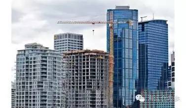 在南京，楼市成交数据断崖式下跌。截至10月7日20点，商品房认购84套，成交142套。据了解，在平时，单日认购量可在300套到500套之间。