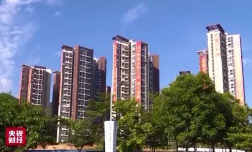 中国房地产及住宅研究会副会长顾云昌表示，十一期间的限购政策频繁出台，主要是为了抑制节后的房价过快上涨。目前因地制宜的出台政策将有利于抑制房地产市场的过热情况。