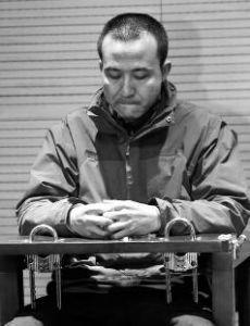 备受关注的西安市甘家寨俩姐妹受侵害案件，将于今日在西安市中级人民法院开庭审理。除了将曝出更多的细节外，犯罪嫌疑人聂李强罪名的3次变更也引发关注：公安机关以涉嫌抢劫罪将其刑事拘留；西安市雁塔区检察院以涉嫌抢劫罪和强奸罪将其批捕；西安市检察院以涉嫌故意杀人罪提起公诉。