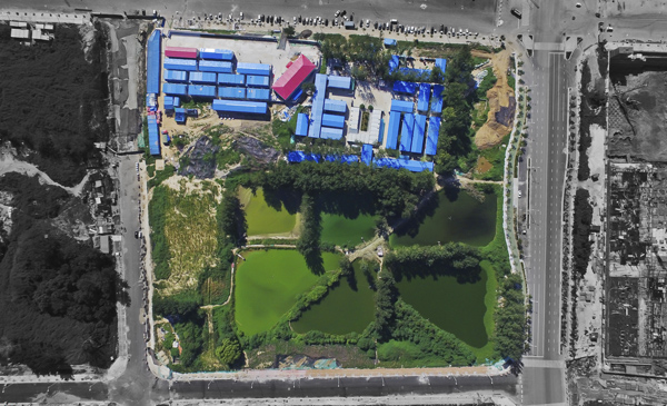 8月18日，河南郑州，北龙湖区14号地块。金茂以总价35.1亿元人民币拿下了14号地块，单价4183.55万元/亩，楼面价36916元/平方米。 东方IC 图