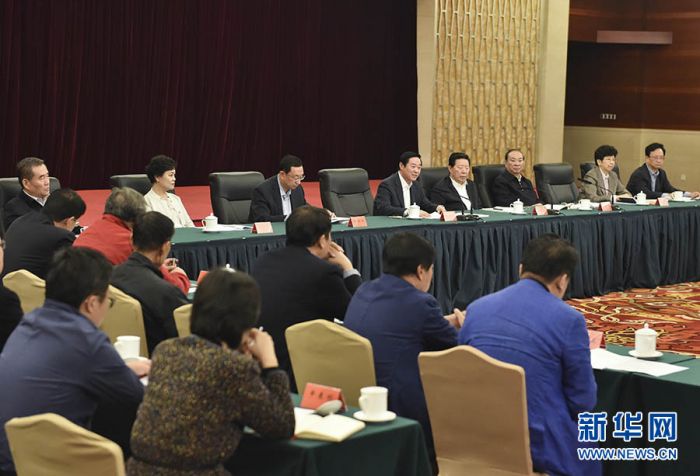 刘奇葆：推动文艺创作由“高原”向“高峰”迈进