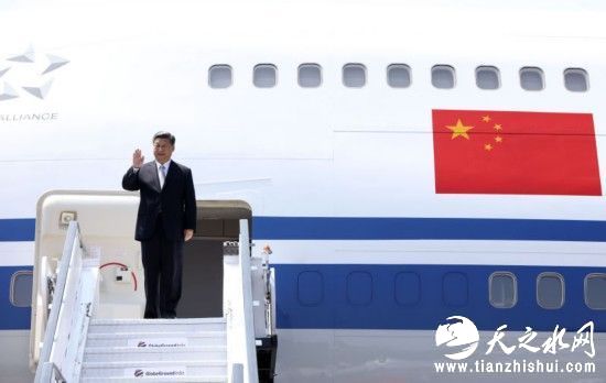 15日,国家主席习近平抵达印度果阿。新华社记者兰红光摄