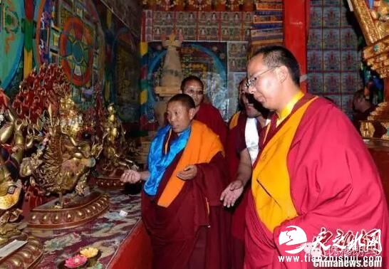 班禅额尔德尼·确吉杰布参访热拉雍仲林寺。