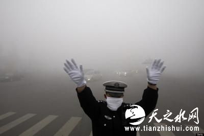 10月15日，环保部华北环保督查中心派出督查组对北京市海淀、丰台、门头沟、通州、房山、大兴(含亦庄开发区)等地重污染天气应急响应情况开展专项督查。