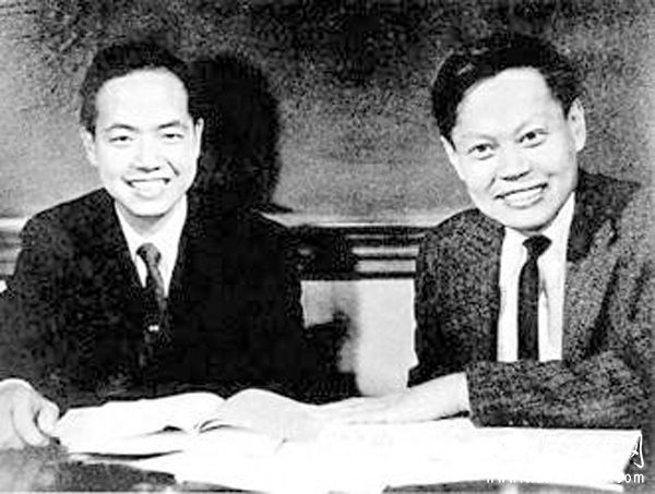 李政道（左）和杨振宁（右）