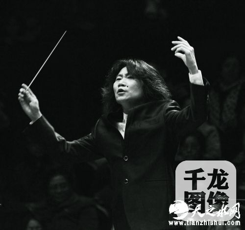 图为艺术总监-指挥-彭家鹏