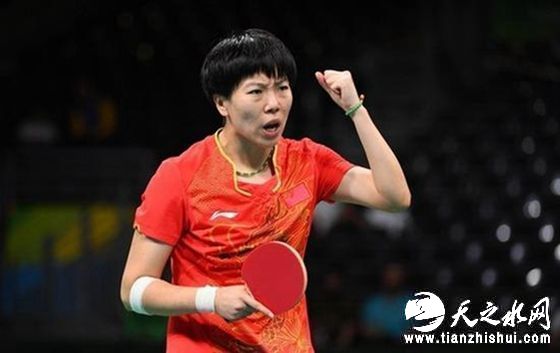 里约奥运会上，李晓霞顺利通过女单的每一轮比赛，直至决赛对阵队友丁宁。不管在单打还是团体赛中，她在对阵外国球员中未输过一场。在这一点上，主教练孔令辉相信这已经是一种胜利。