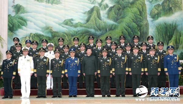 9月13日，中央军委联勤保障部队成立大会在北京八一大楼隆重举行。 新华网 图