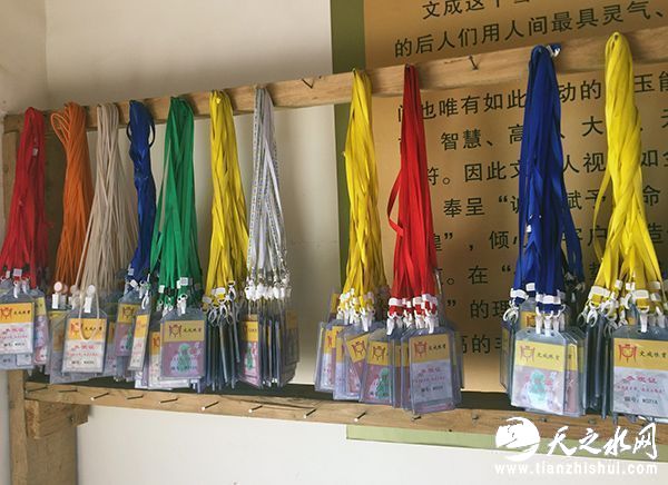 云南导游揭内幕：地接旅行社倒贴钱让游客来，怎可能不让购物