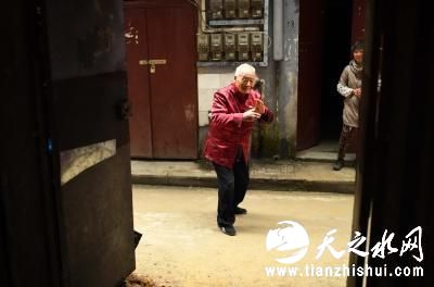 点击进入下一页