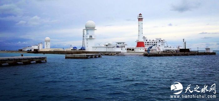 【直击】记者登上美济赤瓜，见证南沙灯塔震撼画面