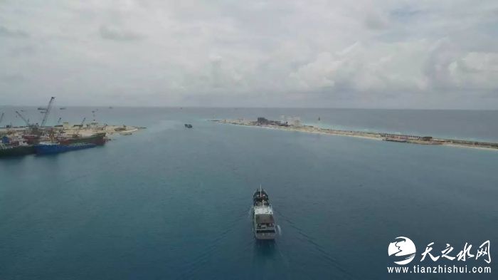 【直击】记者登上美济赤瓜，见证南沙灯塔震撼画面