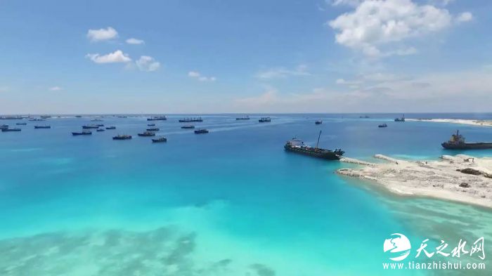 【直击】记者登上美济赤瓜，见证南沙灯塔震撼画面