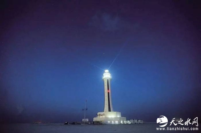 【直击】记者登上美济赤瓜，见证南沙灯塔震撼画面