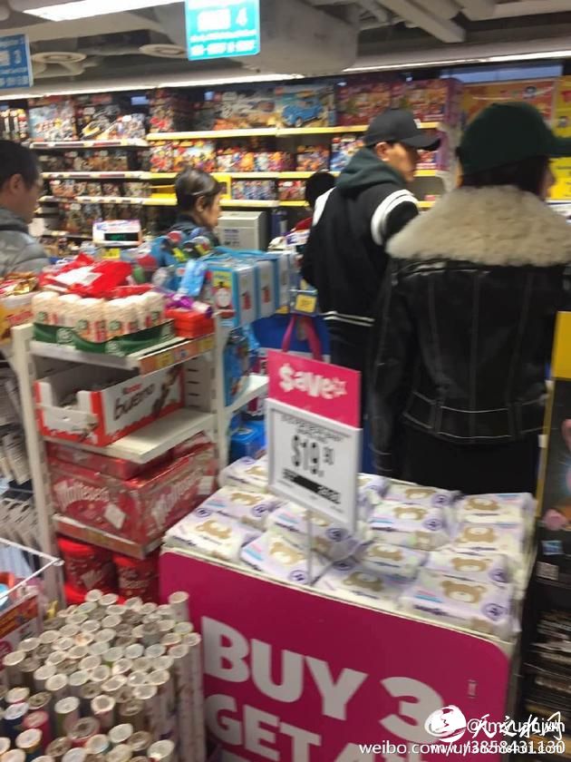 杨幂刘恺威合体逛超市