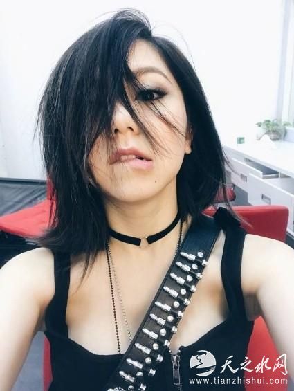 邓紫棋化身女特工 新单曲《穿越火线》即将发布