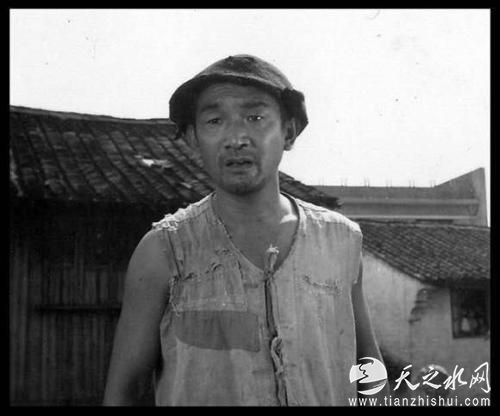 就写电影《阿Q正传》剧照