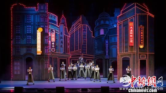 音乐剧《繁花尽落的青春》剧照 尹雪峰 摄 音乐剧《繁花尽落的青春》剧照 尹雪峰 摄