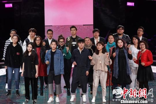 普通人可以同台飙歌。　泱波 摄