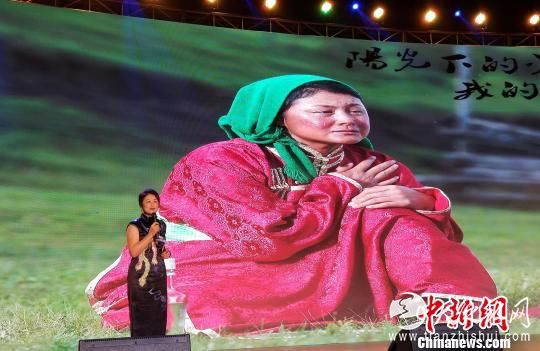 中国电影市场2019新片推介会现场。　王晓斌　摄