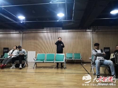 《除夕》排练现场。袁秀月 摄