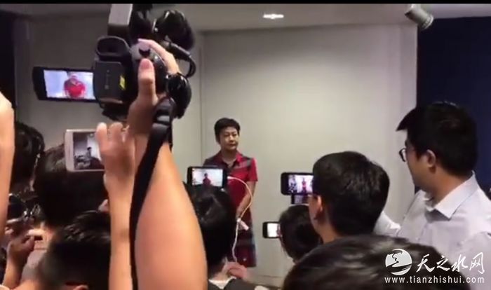 内地女记者被港媒围堵 广东广播电视台强烈谴责