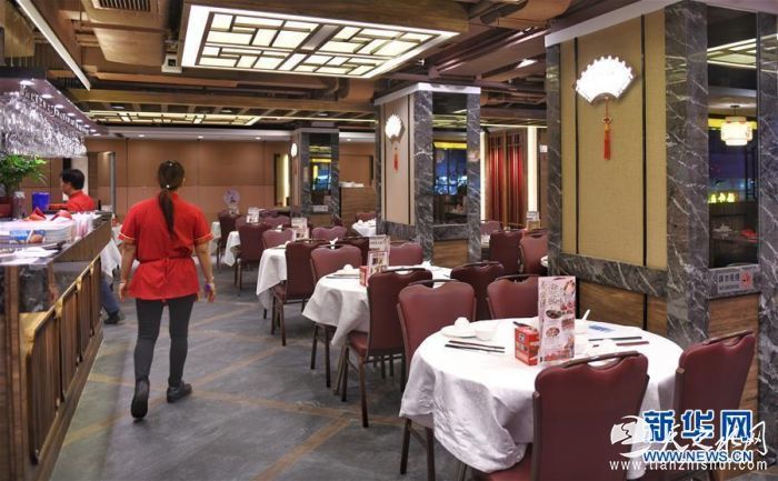 （港澳台·财经观察·图文互动）（2）八月里的寒意——香港餐饮业扫描
