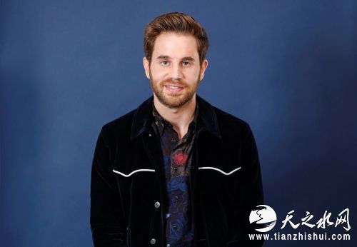 普拉特担任男主角