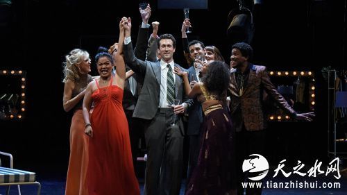 《欢乐岁月》音乐剧剧照