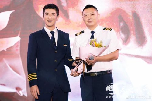 电影《中国机长》杜江 (5).jpg