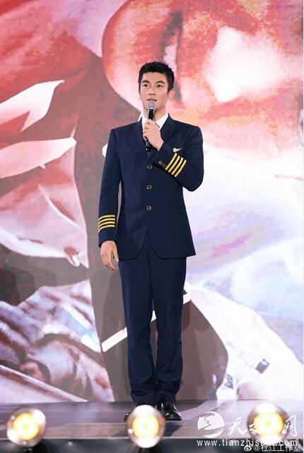 电影《中国机长》杜江 (3).jpg