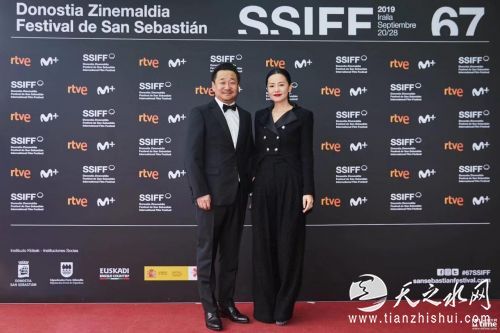 《地久天长》主演王景春、咏梅