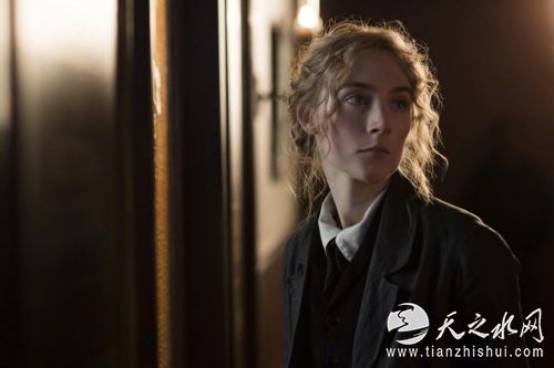 《小妇人》剧照：女主角西尔莎&middot;罗南