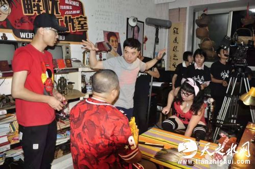 河南人拍摄的电影《煽疯点火》12月23日在中国郑州举办全国首映礼