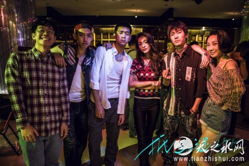 白衬衣小龙青春荷尔蒙气息爆棚