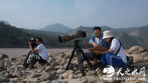 《鹭世界》剧组工作照