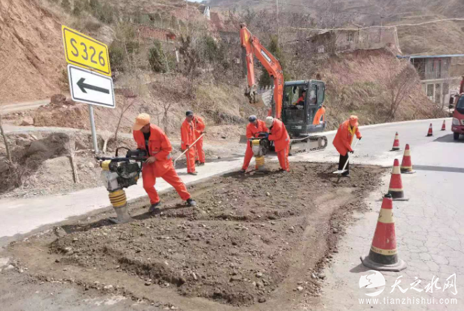 164JR8XK{ZO]T624727FJP5