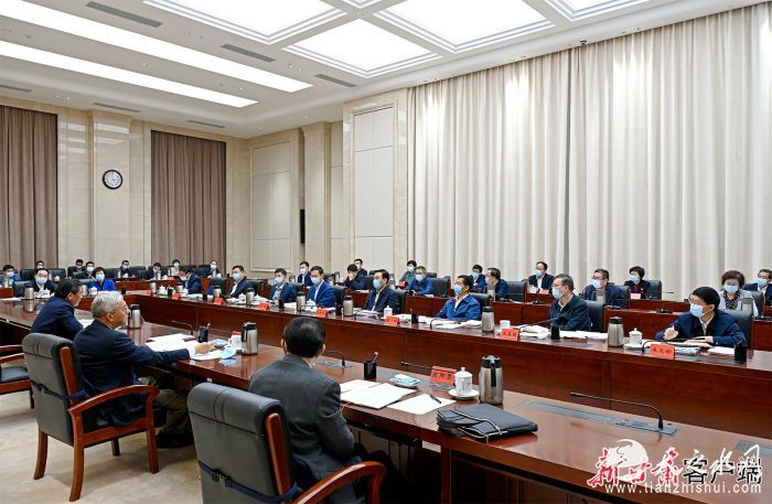 3月18日省委常委会会议2