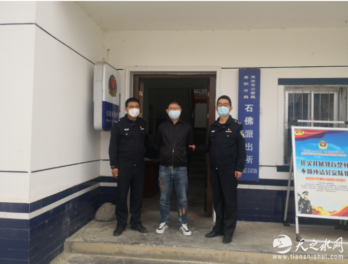 TB5@%%]QIK{U59OVS3%_8Y3