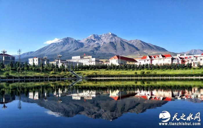 牛心山的倒影.jpeg?x-oss-process=style/w10