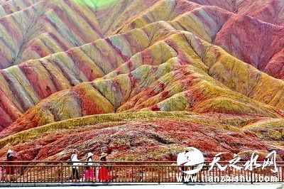 在甘肃，拥抱壮美山川璀璨文明