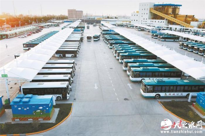 武威市凉州区智慧公交方便群众生活。新甘肃·甘肃日报通讯员 刘忠