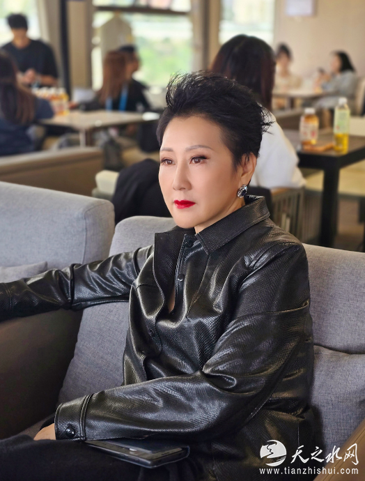 5P0`246FM1V$67W_~R27(%W