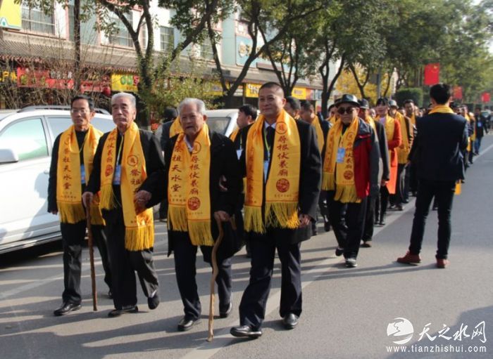 mmexport1479124552158